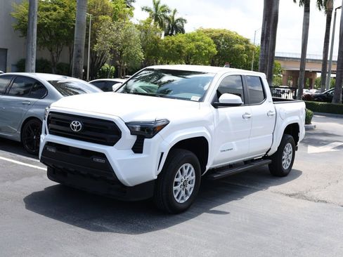 Used 2024 Toyota Tacoma SR5 RWD image 1