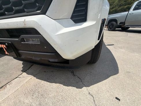 Used 2025 Toyota Tacoma TRD Sport AWD/4WD image 34