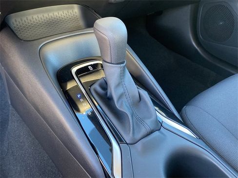 Used 2025 Toyota Corolla LE image 27