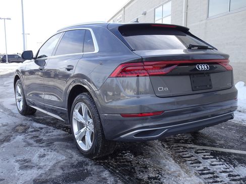 Used 2019 Audi Q8 Prestige w/ Luxury Package image 4