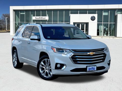 Used 2018 Chevrolet Traverse High Country image 1