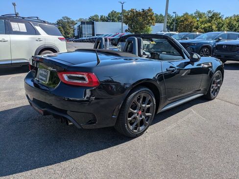 Used 2017 FIAT 124 Spider Abarth RWD image 4
