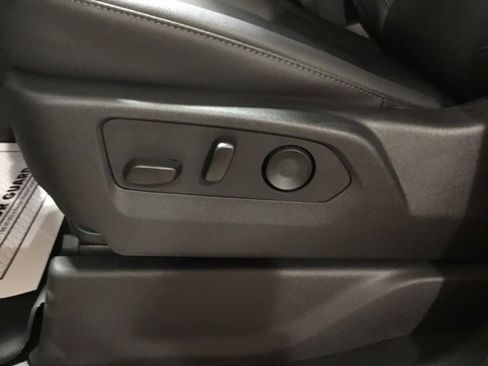 New 2025 GMC Sierra 1500 SLT w/ SLT Premium Package image 35