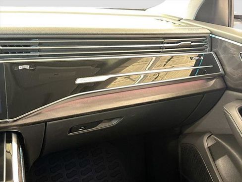 Certified 2023 Audi Q8 Premium Plus w/ Premium Plus Package AWD/4WD image 20