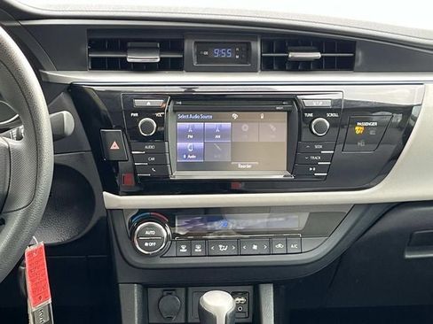 Used 2016 Toyota Corolla LE image 15