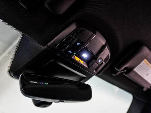 Used 2024 Porsche 911 Carrera image 41