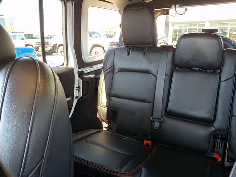 Used 2021 Jeep Wrangler Unlimited Rubicon image 18