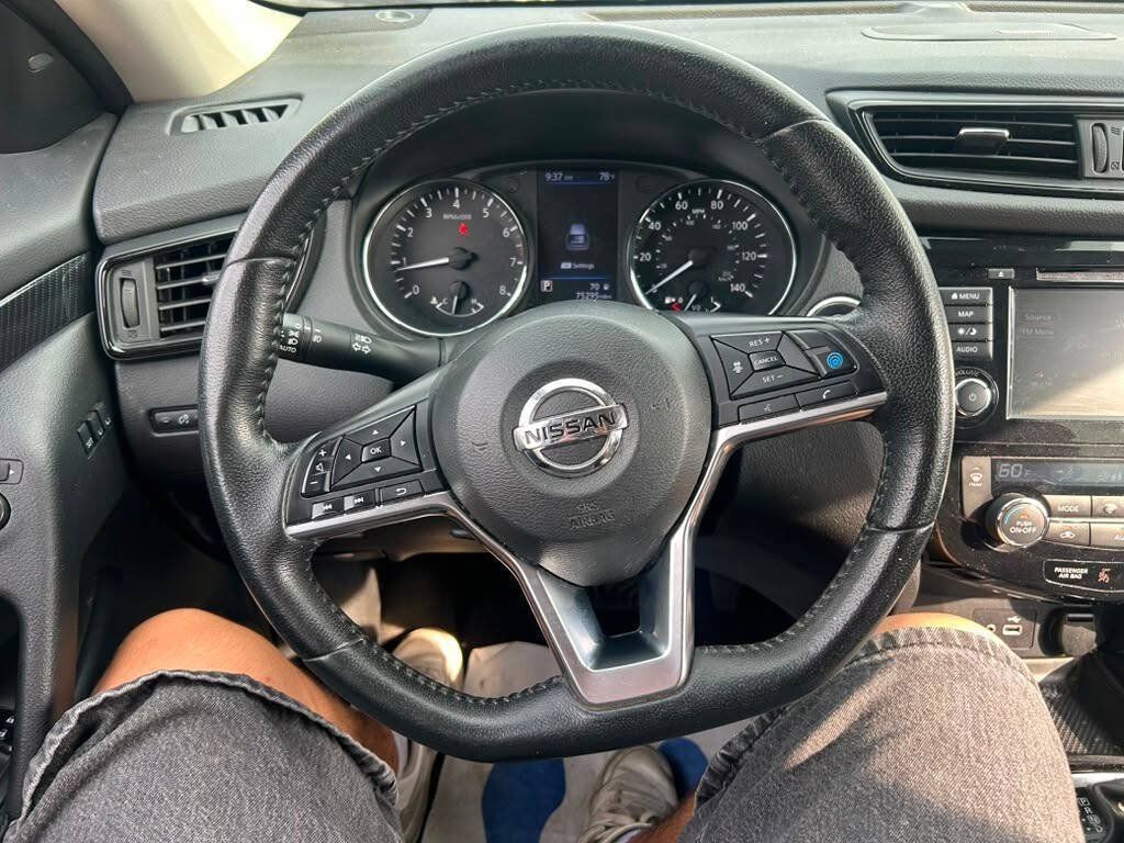 Used 2019 Nissan Rogue SL w/ Premium Package AWD/4WD image 13