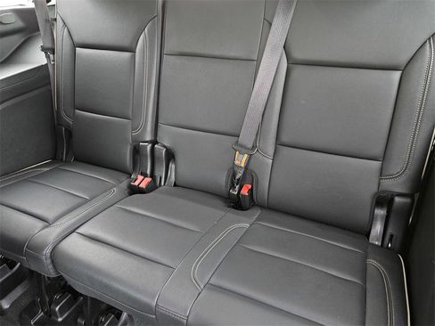 Used 2024 GMC Yukon SLT image 29