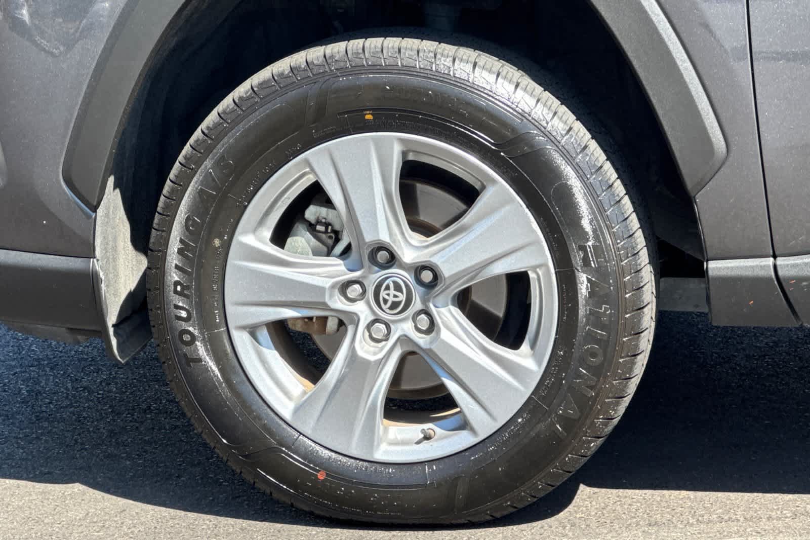 Used 2025 Toyota RAV4 XLE AWD/4WD image 26