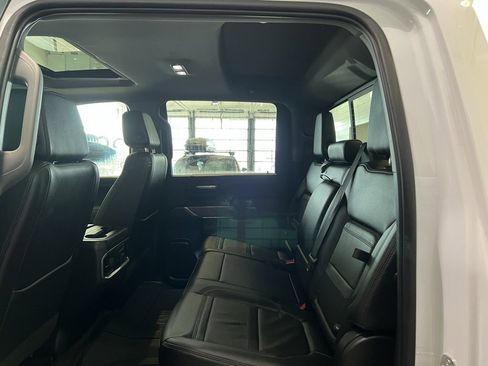 Used 2021 GMC Sierra 2500 Denali w/ Technology Package image 16