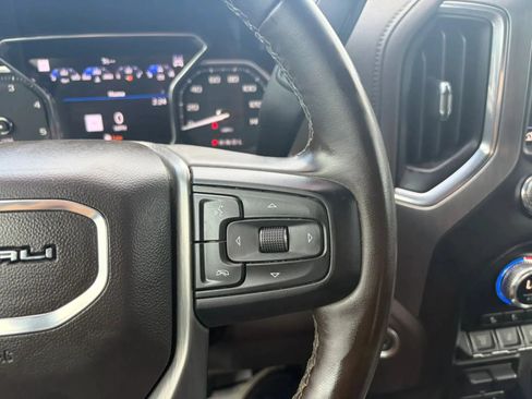 Used 2023 GMC Sierra 2500 Denali w/ Denali Black Diamond Edition AWD/4WD image 18