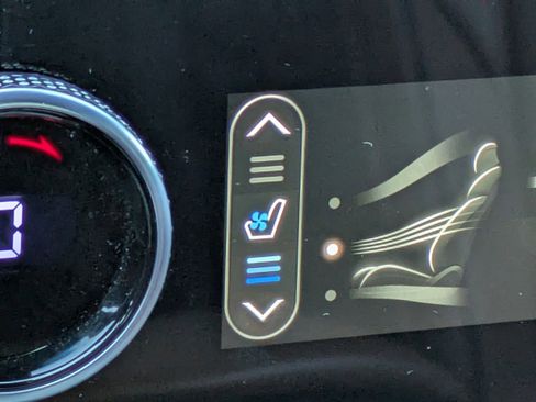 Certified 2022 Genesis GV70 2.5T w/ Advanced Package image 30