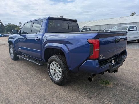Used 2025 Toyota Tacoma SR5 w/ SR5 Upgrade Package AWD/4WD image 6