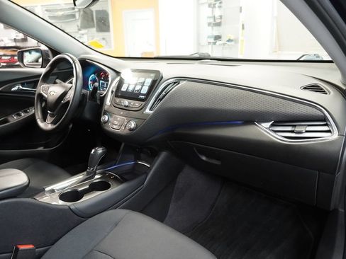 Used 2016 Chevrolet Malibu LT w/ Driver Confidence Package FWD image 34