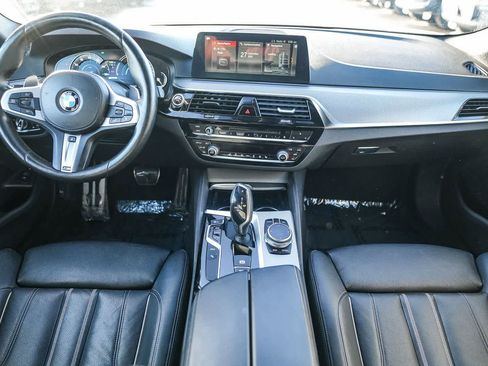 Used 2018 BMW 530e 530e iPerformance w/ M Sport Package 2 image 11