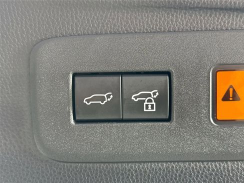 Certified 2024 Toyota Land Cruiser image 40