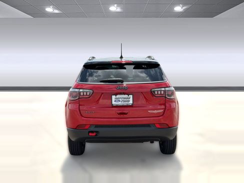 Used 2019 Jeep Compass Trailhawk AWD/4WD image 9