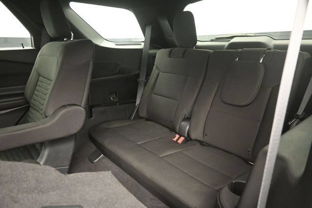 Used 2020 Ford Explorer XLT w/ Comfort Package AWD/4WD image 12