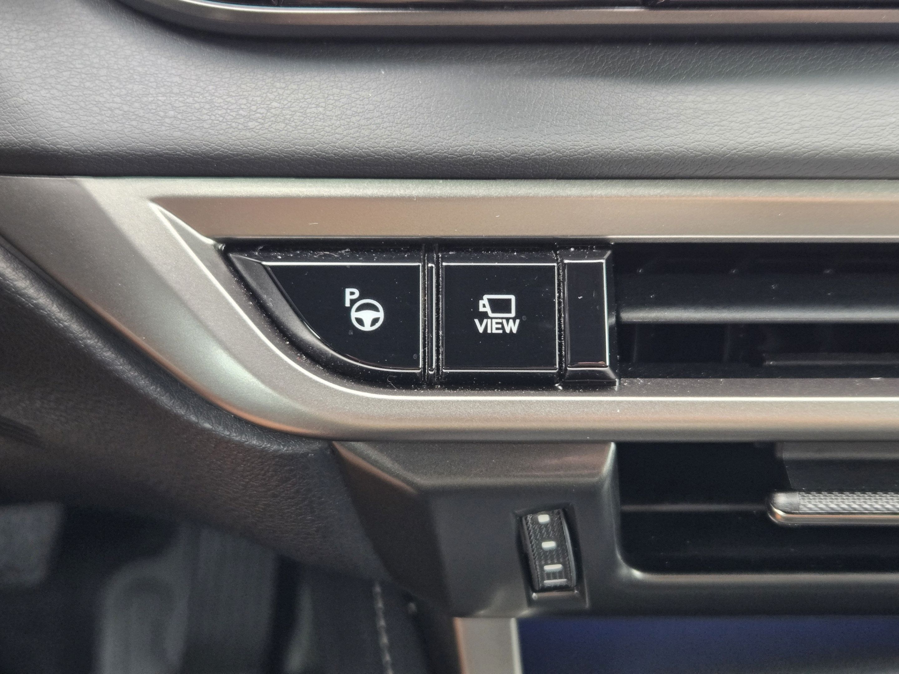 Used 2025 Lexus RX 350 FWD w/ Convenience Package image 16