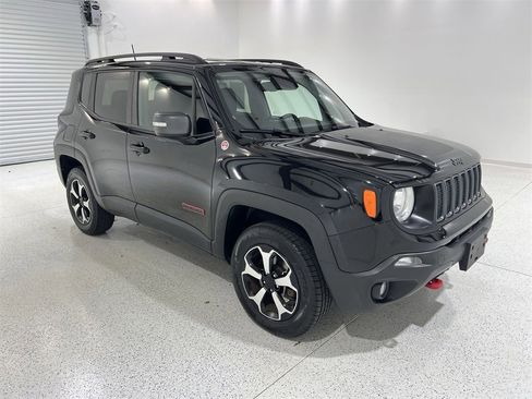 Used 2020 Jeep Renegade Trailhawk w/ Cold Weather Group image 7