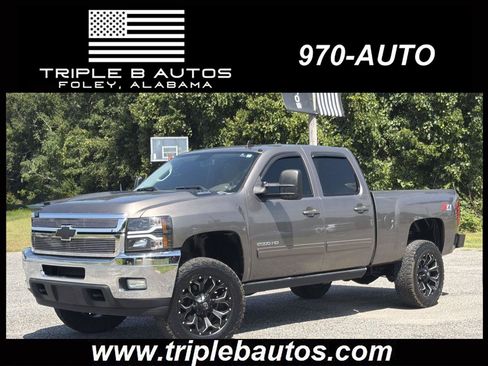 Used 2014 Chevrolet Silverado 2500 LTZ w/ LTZ Plus Package AWD/4WD image 1