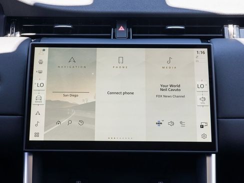 Used 2024 Land Rover Discovery Sport S image 16