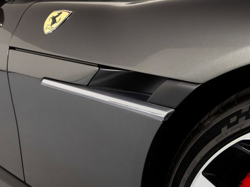 Certified 2025 Ferrari 12Cilindri RWD image 15
