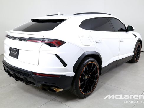 Used 2022 Lamborghini Urus AWD/4WD image 8