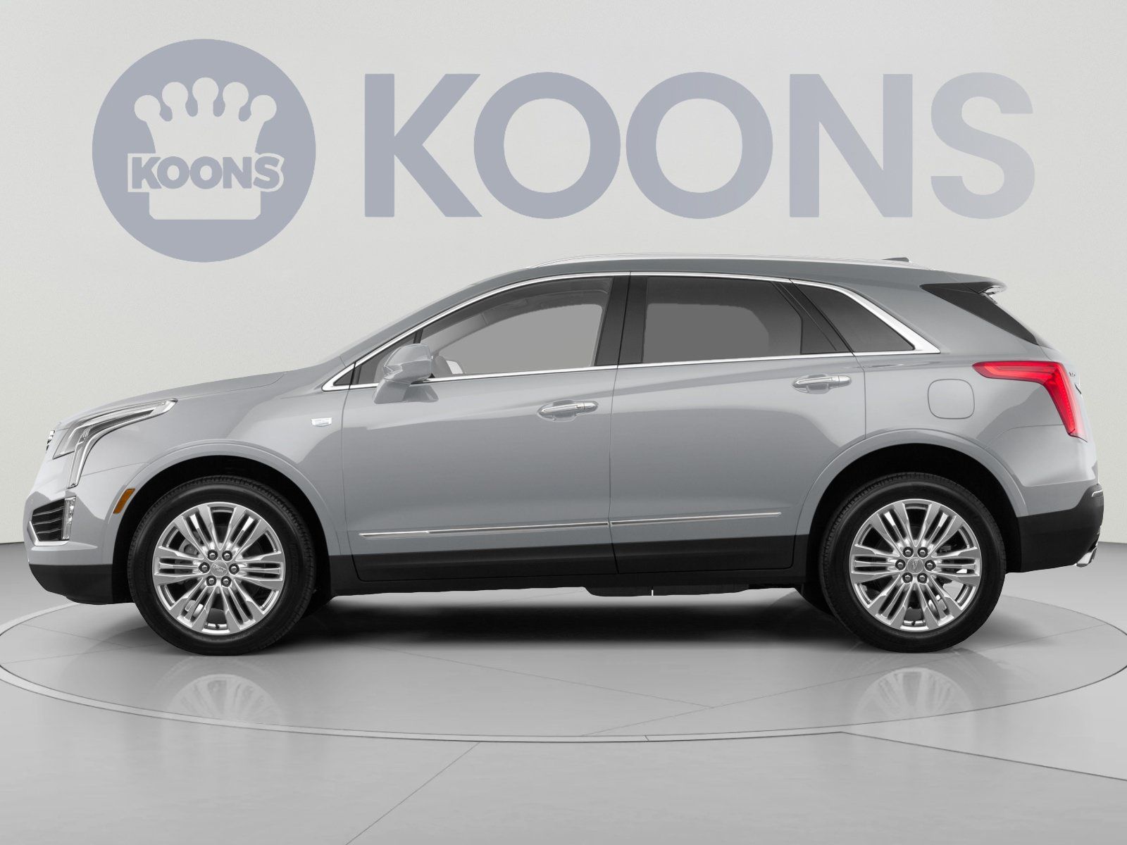Used 2018 Cadillac XT5 Premium Luxury FWD image 2