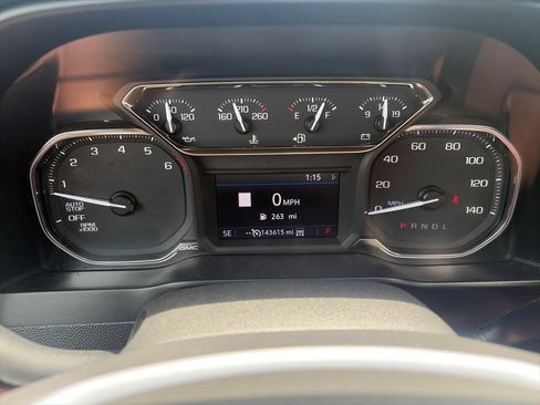 Used 2019 GMC Sierra 1500 SLT w/ SLT Premium Plus Package AWD/4WD image 16
