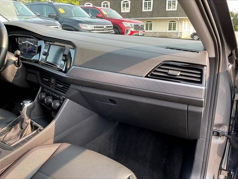 Used 2022 Volkswagen Jetta SE FWD image 21