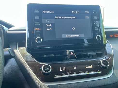 Used 2020 Toyota Corolla LE w/ Carpet Mat Package (TMS) FWD image 24