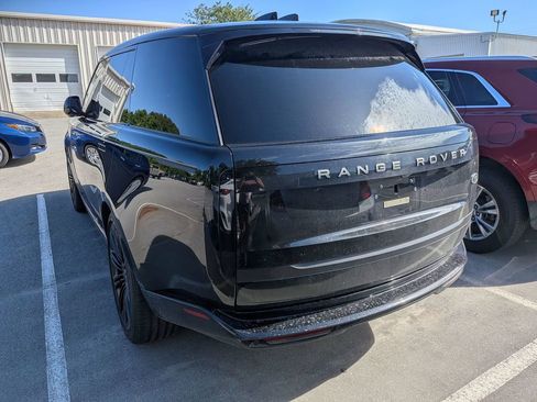 Used 2023 Land Rover Range Rover SE AWD/4WD image 6