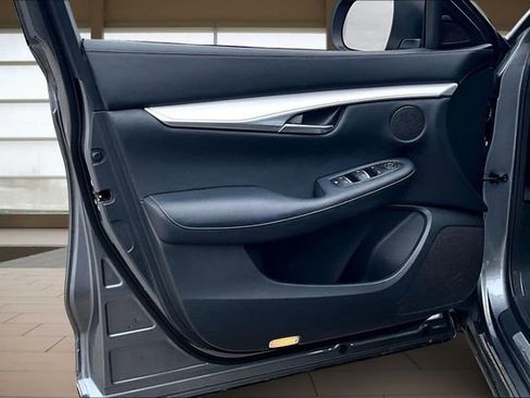 Used 2021 INFINITI QX50 Luxe w/ Appearance Package image 23