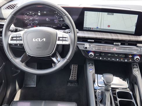 Used 2025 Kia Telluride SX image 10