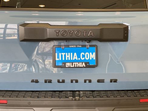 Certified 2025 Toyota 4Runner TRD Off-Road image 11