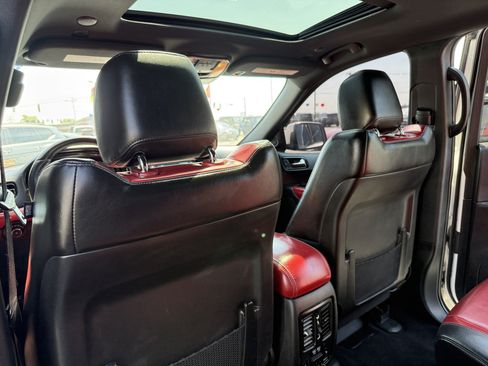 Used 2021 Dodge Durango R/T w/ Tow 'N Go Package AWD/4WD image 30