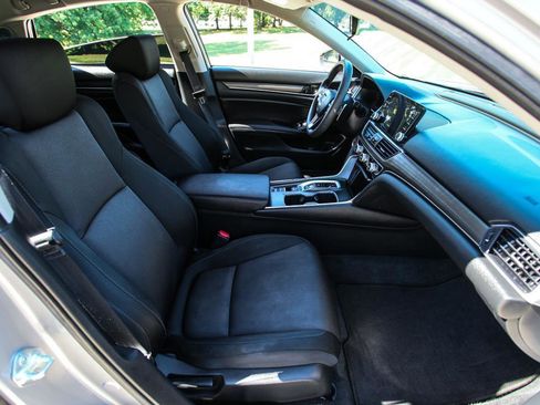 Used 2021 Honda Accord Hybrid image 36