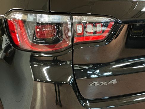 New 2026 Jeep Compass Latitude AWD/4WD image 25