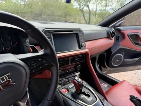 Used 2020 Nissan GT-R Premium w/ Premium Interior Package AWD/4WD image 27