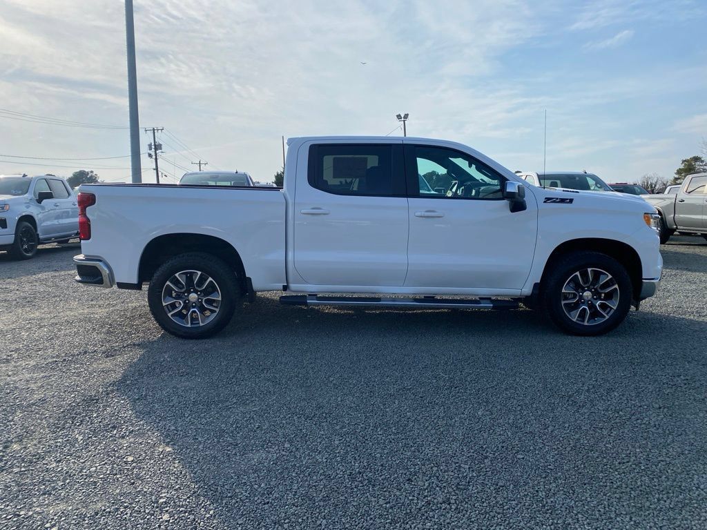 New 2025 Chevrolet Silverado 1500 LT AWD/4WD image 2