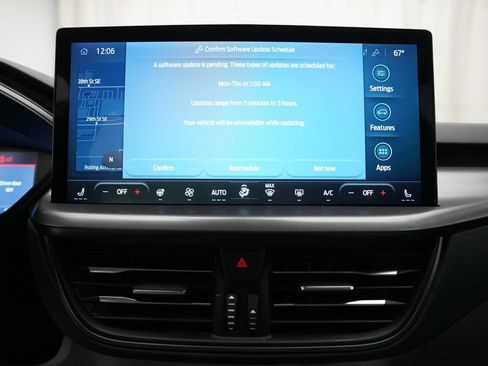 Used 2023 Ford Escape Active w/ Tech Pack #1 AWD/4WD image 6