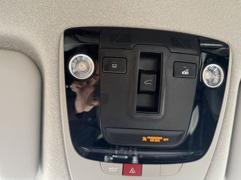 Used 2023 Kia Niro EX Touring image 33