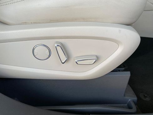 Used 2019 Lincoln Nautilus Reserve FWD image 41