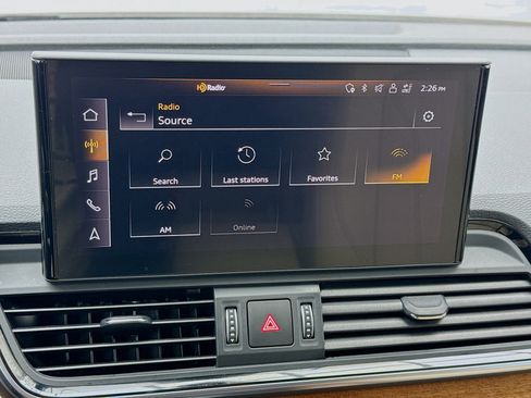 Used 2021 Audi Q5 2.0T Premium image 11