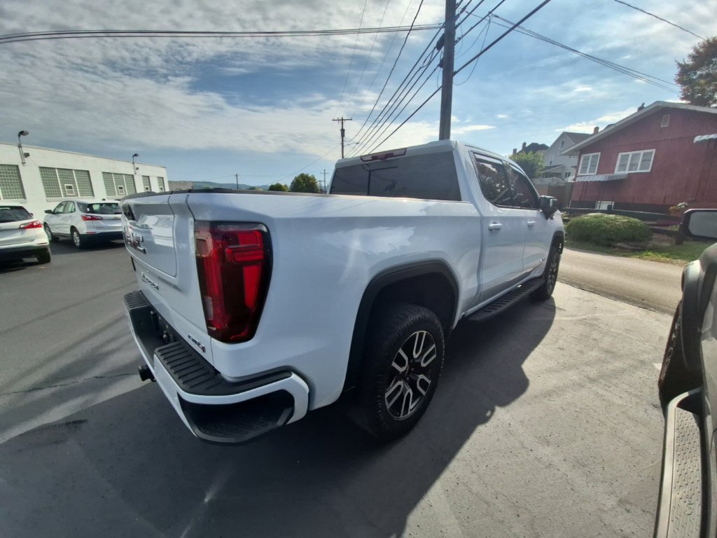 Used 2023 GMC Sierra 1500 AT4 w/ AT4 Premium Package AWD/4WD image 8