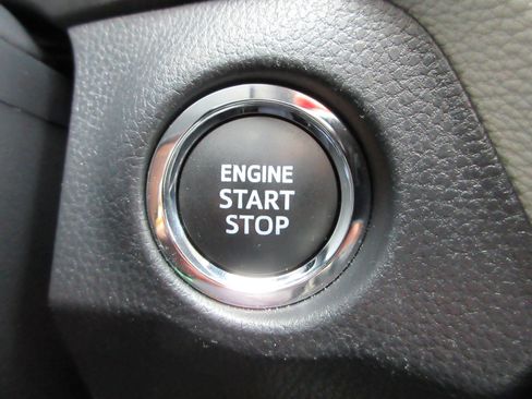 Used 2023 Toyota RAV4 XLE Premium image 38