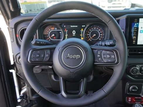 New 2026 Jeep Wrangler Unlimited Rubicon AWD/4WD image 26