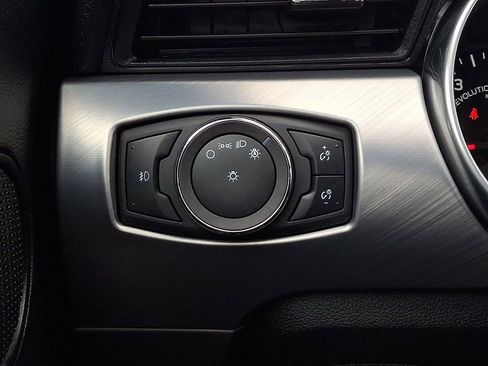 Used 2020 Ford Mustang Premium image 22